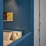 Urbanauts Minelli Aparthotel 4*