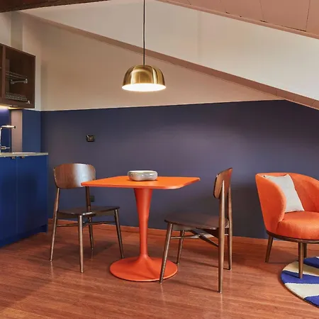 Urbanauts Minelli Aparthotel 4*
