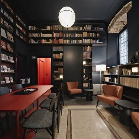 Urbanauts Studios Minelli Aparthotel 4*