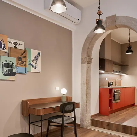 Aparthotel Urbanauts Minelli 4*