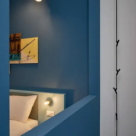 Urbanauts Minelli Aparthotel 4*