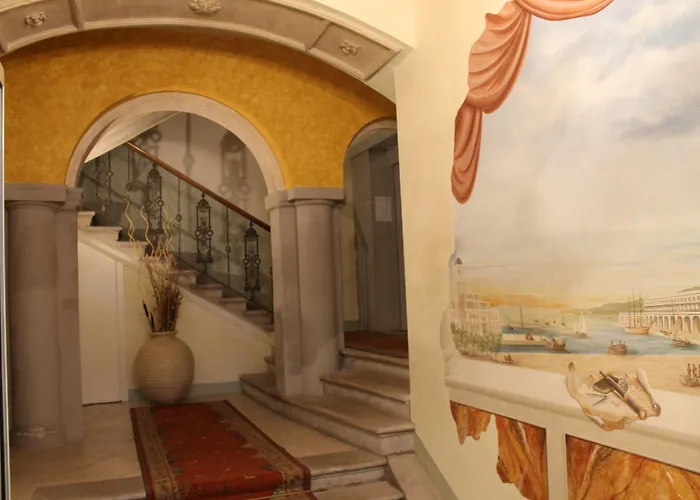 Urbanauts Minelli 4*