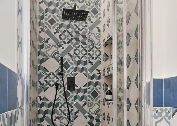 Urbanauts Minelli 4*